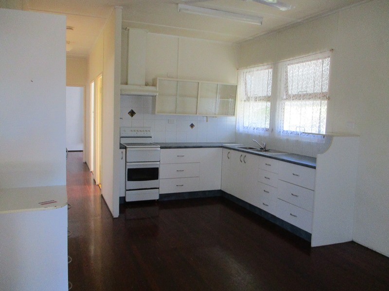 124 AUCKLAND ST, Gladstone QLD 4680