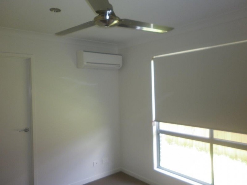9 OYSTER CATCHER RD, Kirkwood QLD 4680