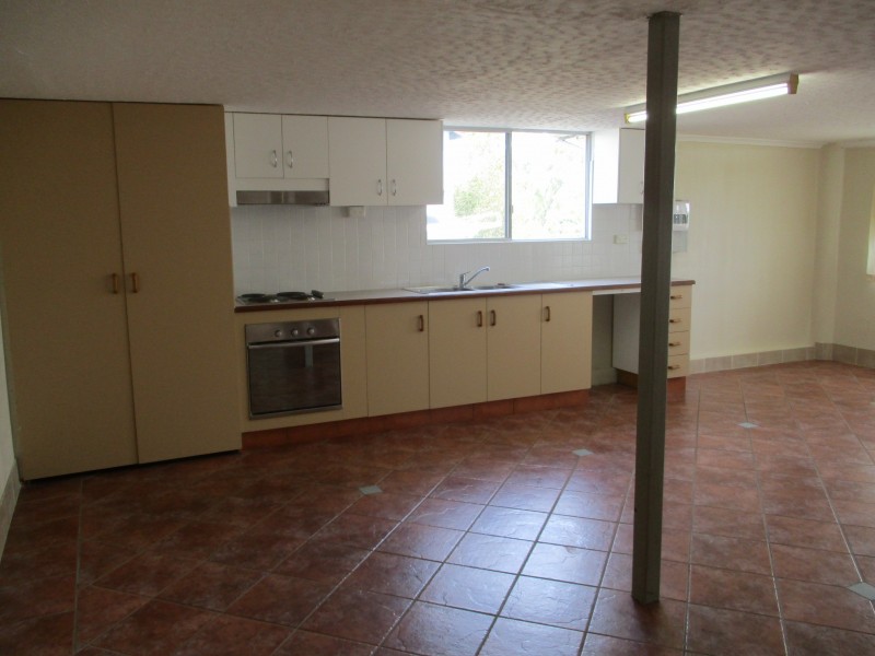 73 TANK STREET, Gladstone QLD 4680