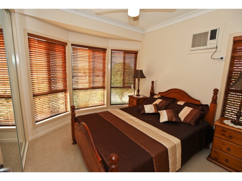 27 WHITBREAD ROAD, Clinton QLD 4680