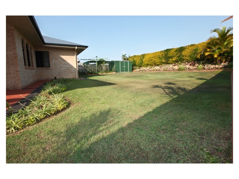 27 WHITBREAD ROAD, Clinton QLD 4680