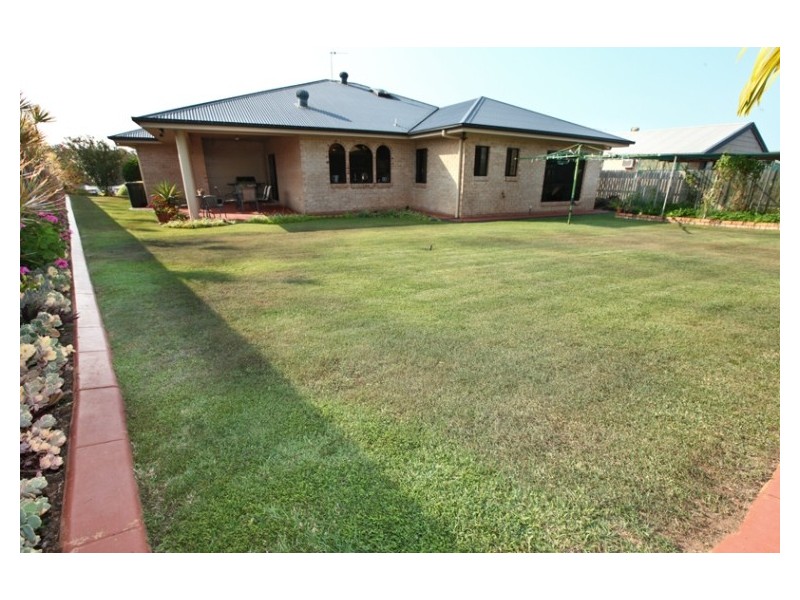 27 WHITBREAD ROAD, Clinton QLD 4680