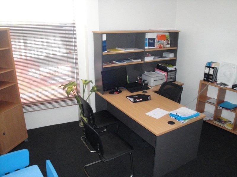 2 Mellefont Street, West Gladstone QLD 4680