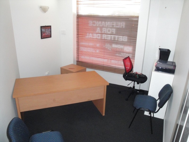 2 Mellefont Street, West Gladstone QLD 4680