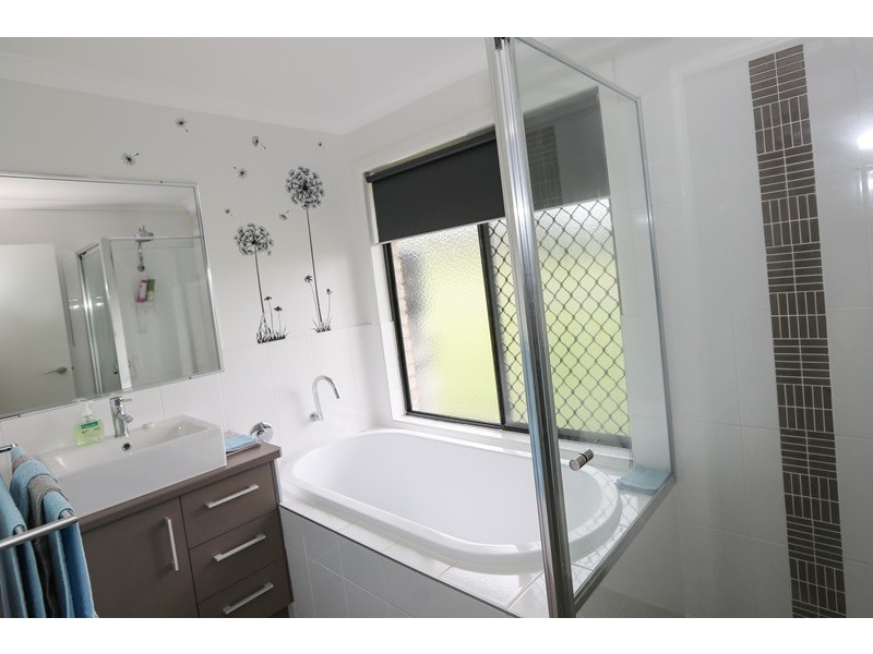 345 Jim Whyte Way, Burua QLD 4680