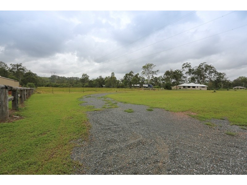 345 Jim Whyte Way, Burua QLD 4680