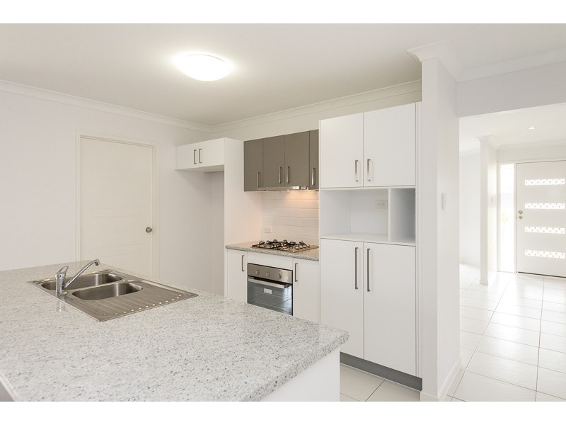 30 Bendee Street, Glen Eden QLD 4680
