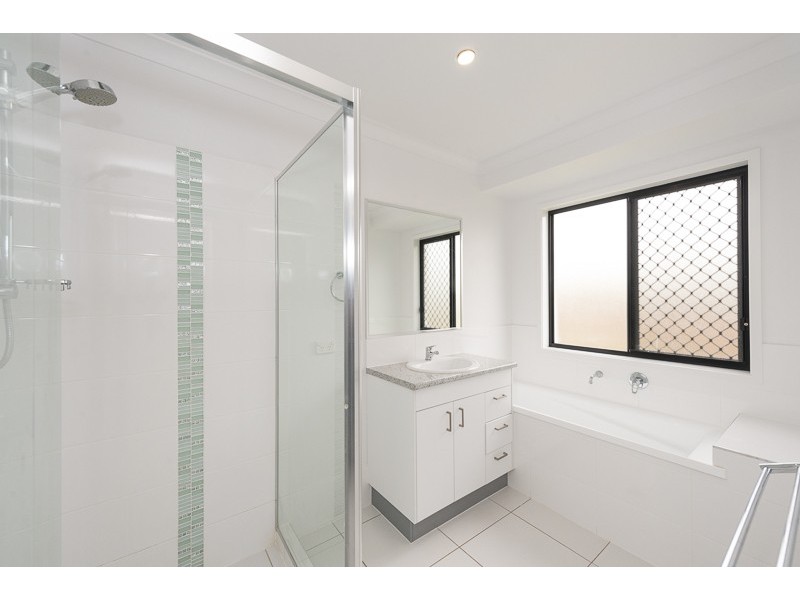 30 Bendee Street, Glen Eden QLD 4680