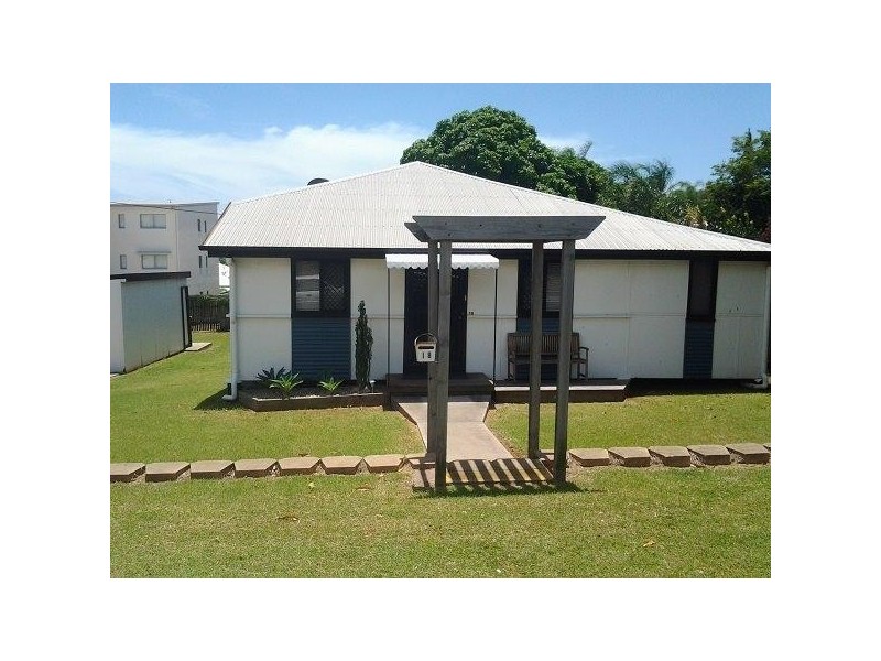 18 FLINDERS STREET, West Gladstone QLD 4680