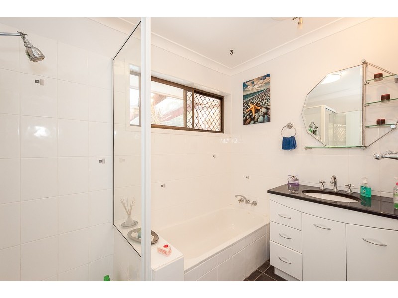19 Saturn Crescent, Telina QLD 4680
