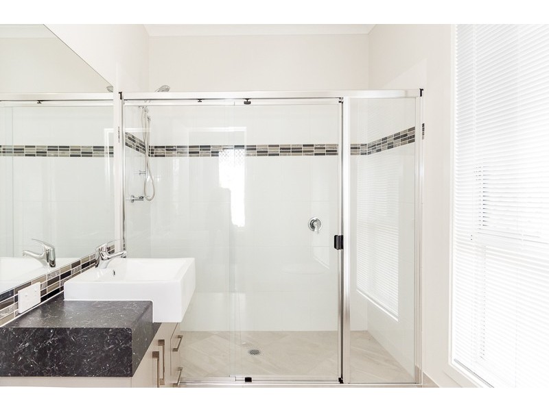 11 Winpara Drive, Kirkwood QLD 4680