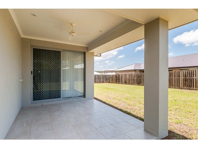 11 Winpara Drive, Kirkwood QLD 4680