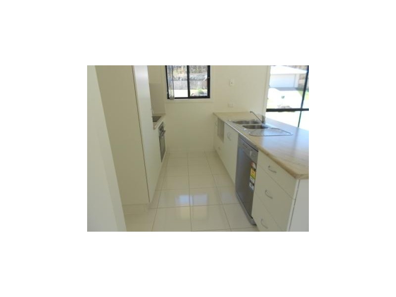 38 Stoneybrook Drive, Glen Eden QLD 4680