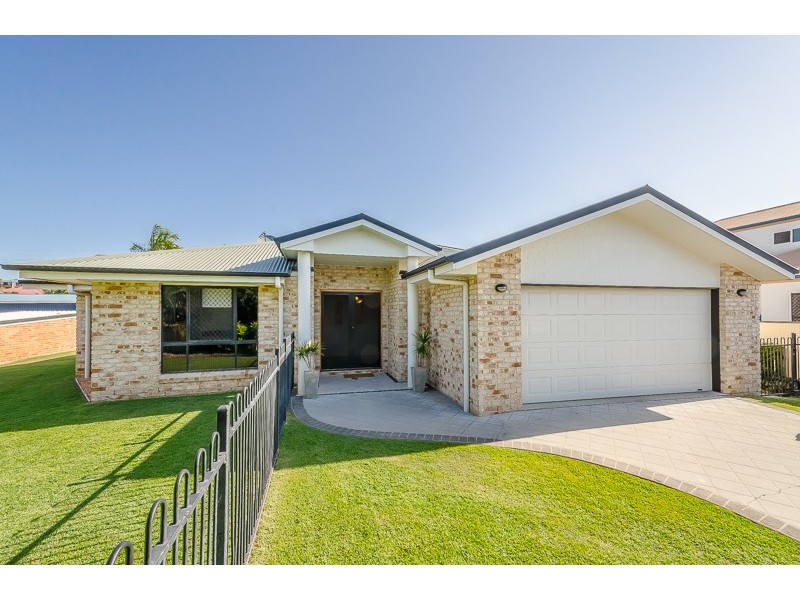 25 Michel Place, Telina QLD 4680