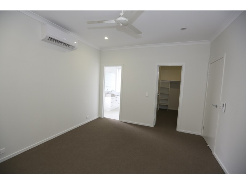 15 Winpara Drive, Kirkwood QLD 4680