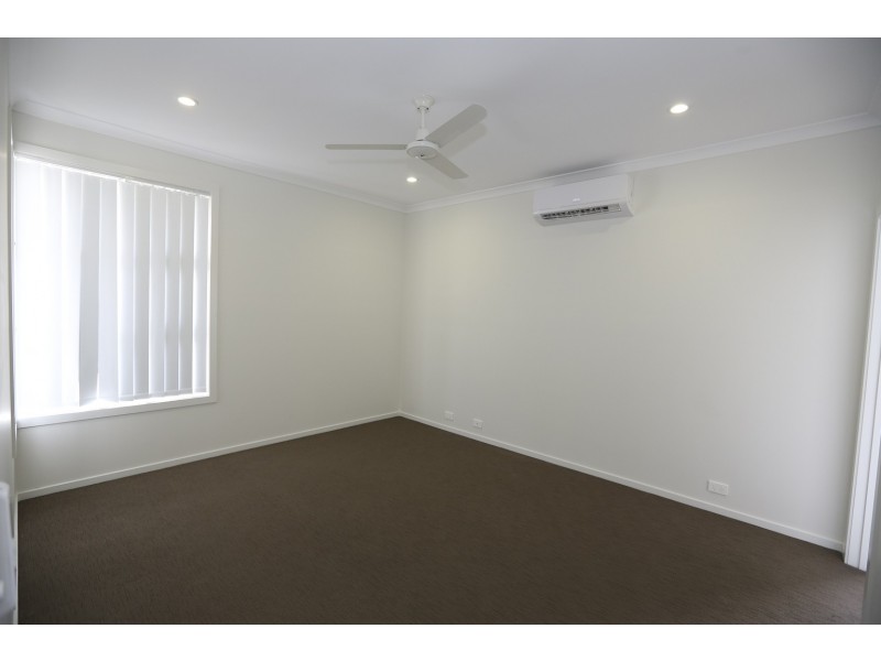 15 Winpara Drive, Kirkwood QLD 4680