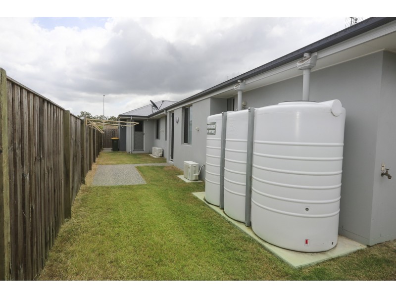 15 Winpara Drive, Kirkwood QLD 4680