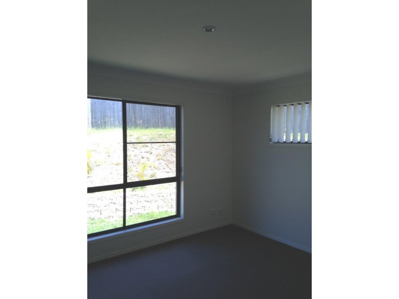 16 INGRA CL, Glen Eden QLD 4680