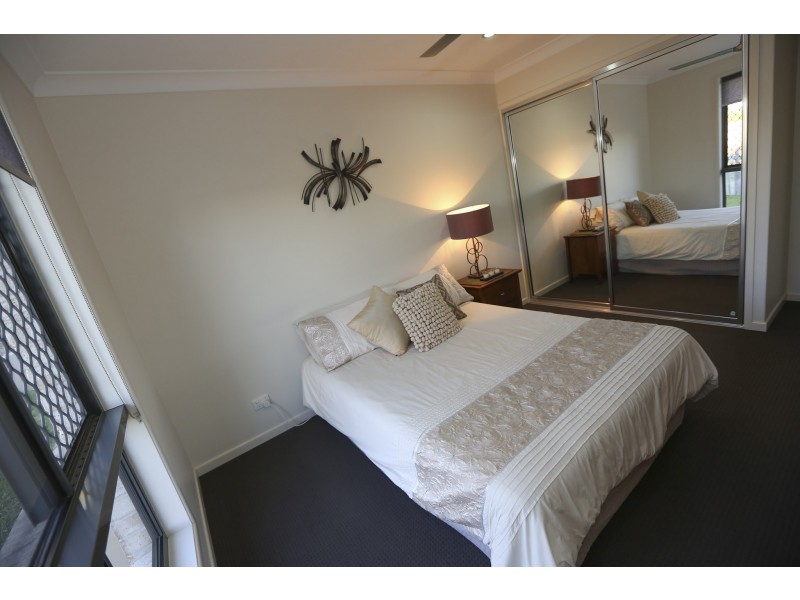 33 Liriope Drive, Kirkwood QLD 4680