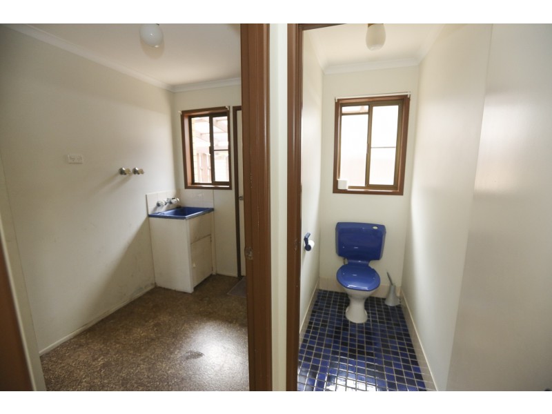 3 Seal Street, Boyne Island QLD 4680