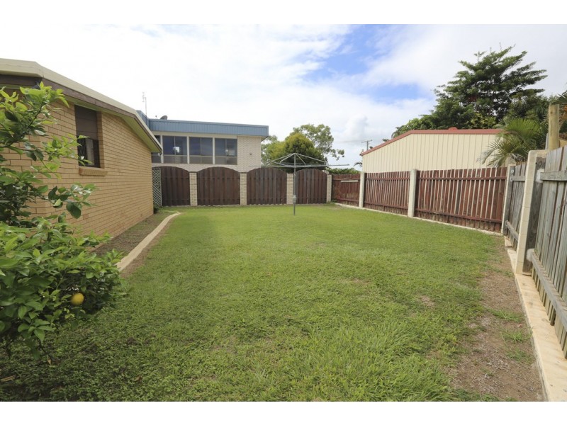 3 Seal Street, Boyne Island QLD 4680