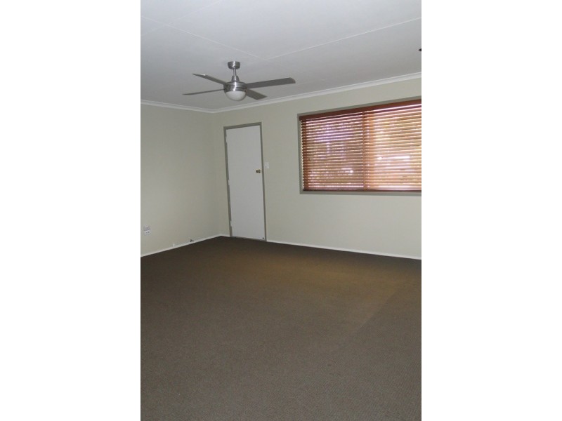 9 PASHLEY STREET, Clinton QLD 4680