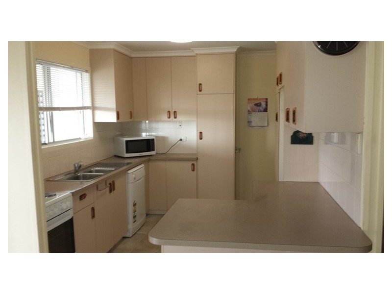 16 EMPEROR STREET, Toolooa QLD 4680