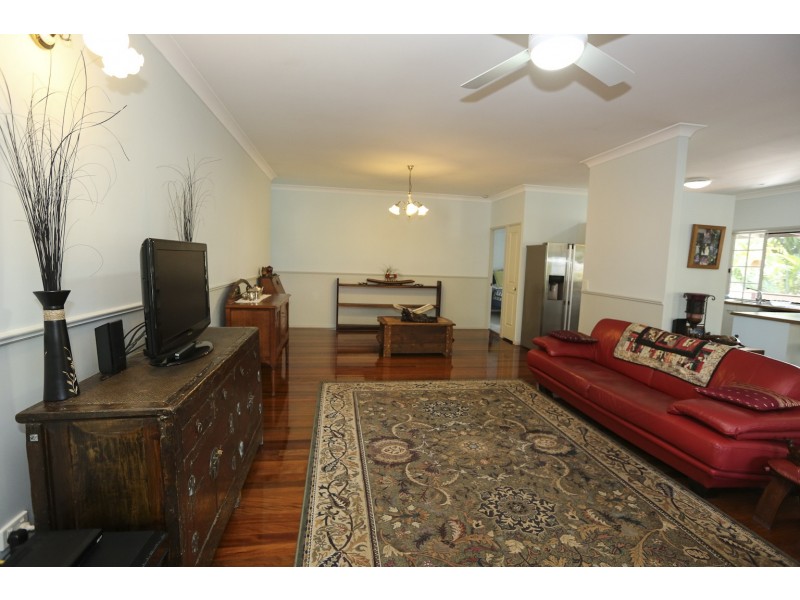 31 Watford Street, Telina QLD 4680