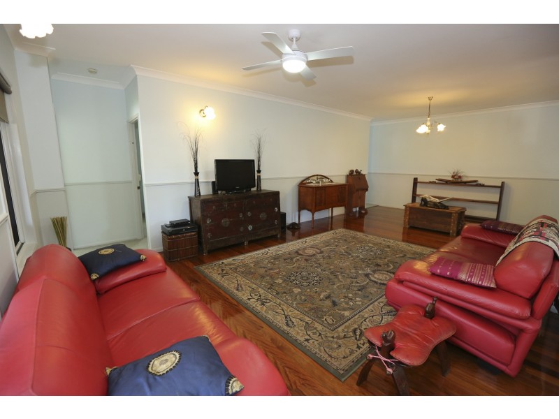 31 Watford Street, Telina QLD 4680