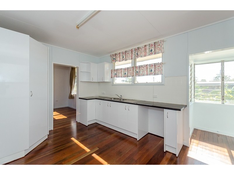 18 MELLEFONT ST, West Gladstone QLD 4680
