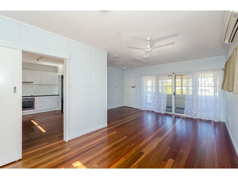 18 MELLEFONT ST, West Gladstone QLD 4680