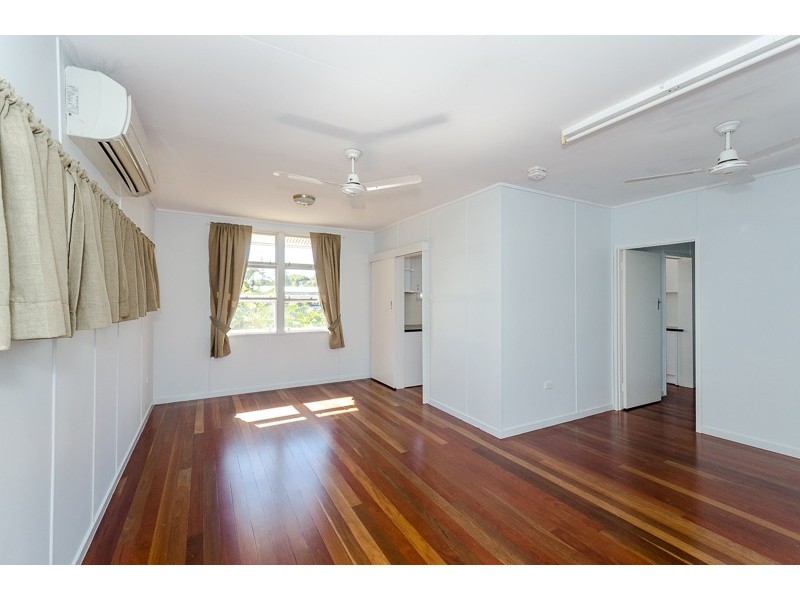 18 MELLEFONT ST, West Gladstone QLD 4680