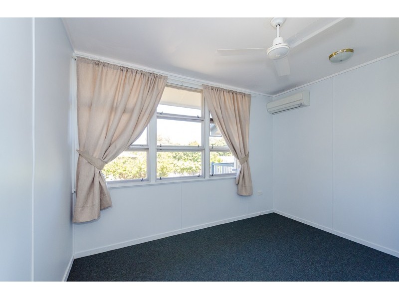 18 MELLEFONT ST, West Gladstone QLD 4680