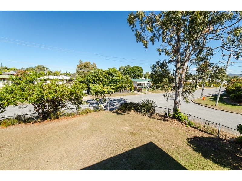 18 MELLEFONT ST, West Gladstone QLD 4680