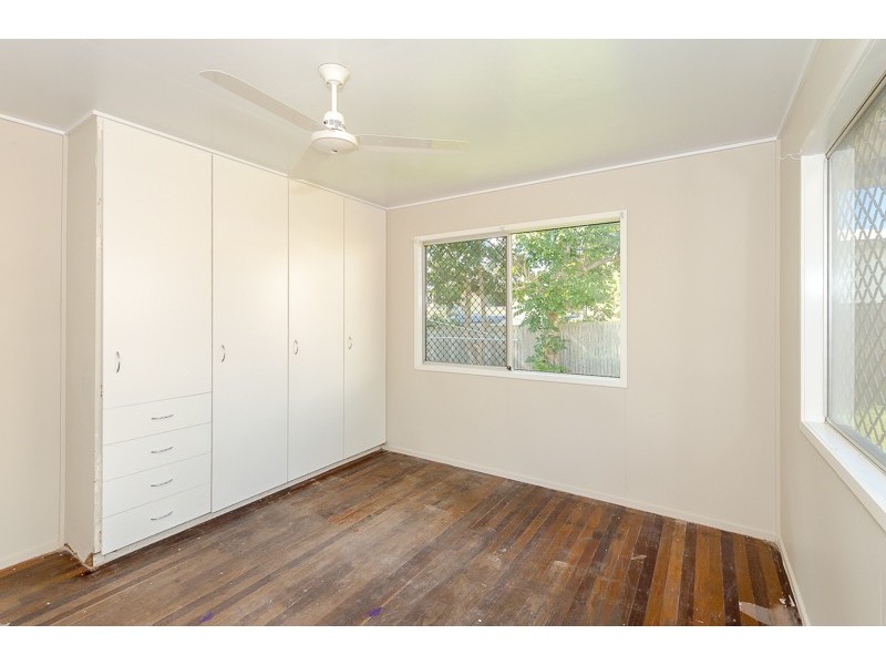 5 Dalton Street, Clinton QLD 4680