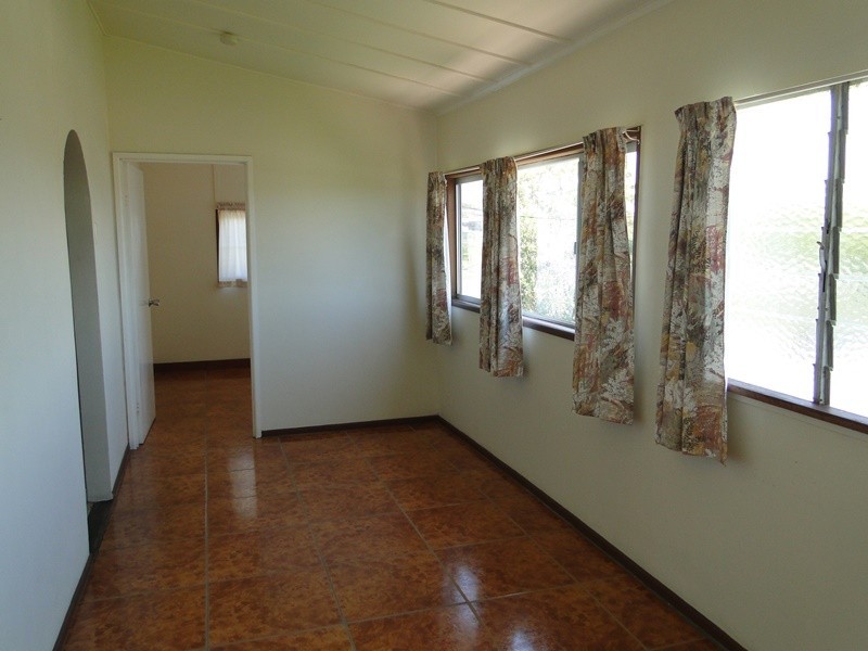 73 Tank Street, West Gladstone QLD 4680