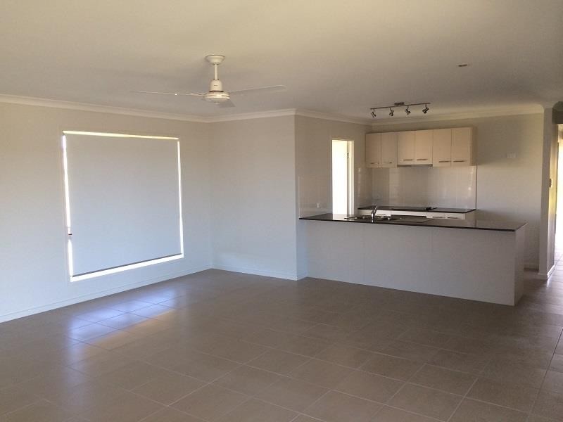 1 Goodnight Place, New Auckland QLD 4680
