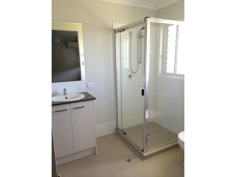 1 Goodnight Place, New Auckland QLD 4680