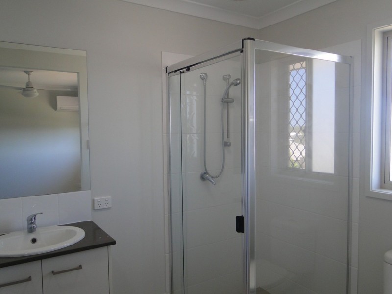 1 Goodnight Place, New Auckland QLD 4680