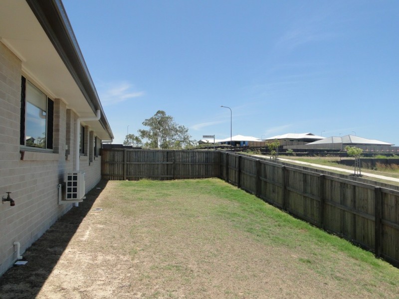 1 Goodnight Place, New Auckland QLD 4680
