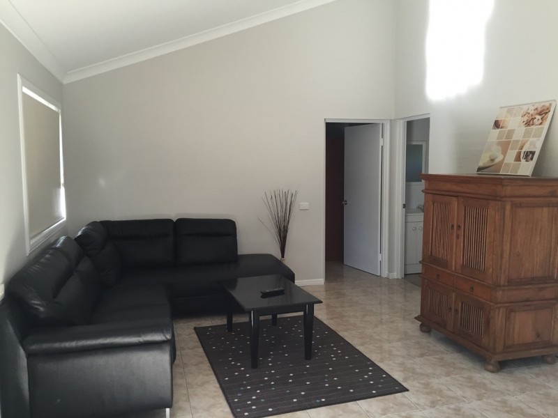 2/9 NOTHLING STREET, New Auckland QLD 4680