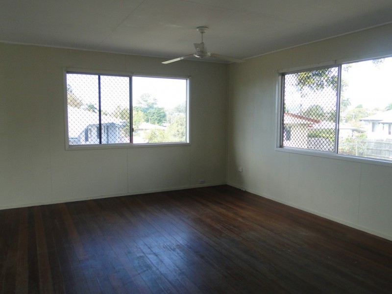 7 MUIRHEAD STREET, Clinton QLD 4680