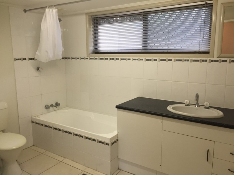 10/7 KENT STREET, West Gladstone QLD 4680