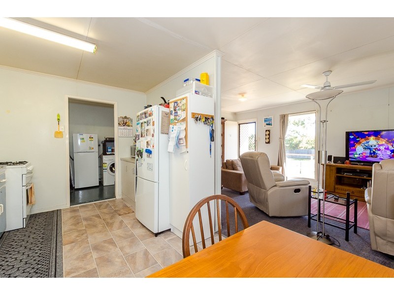 16 Chapman Street, West Gladstone QLD 4680
