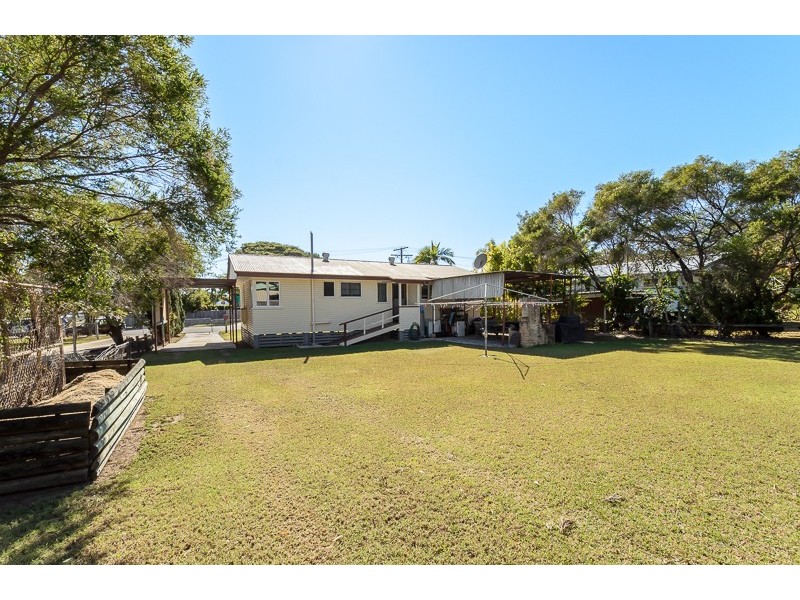 16 Chapman Street, West Gladstone QLD 4680