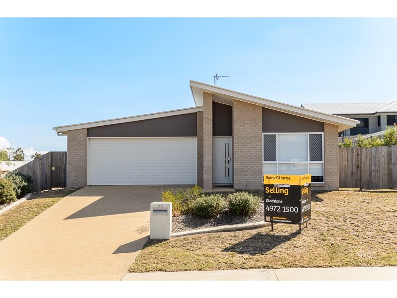 63 Daintree Boulevarde, New Auckland QLD 4680