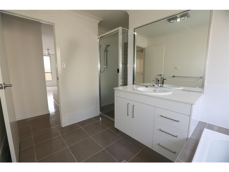 30 Harmony Drive, Clinton QLD 4680