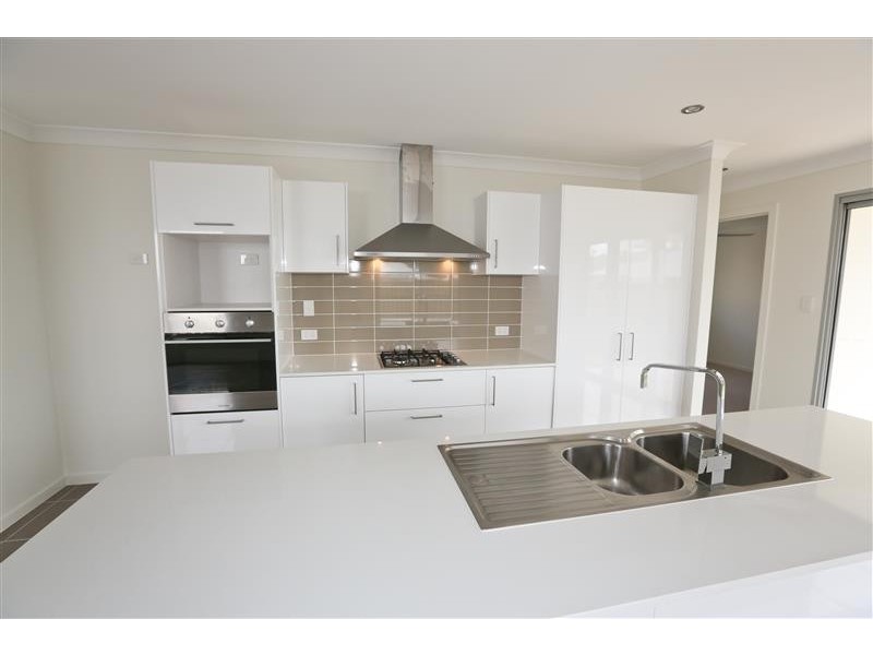 30 Harmony Drive, Clinton QLD 4680