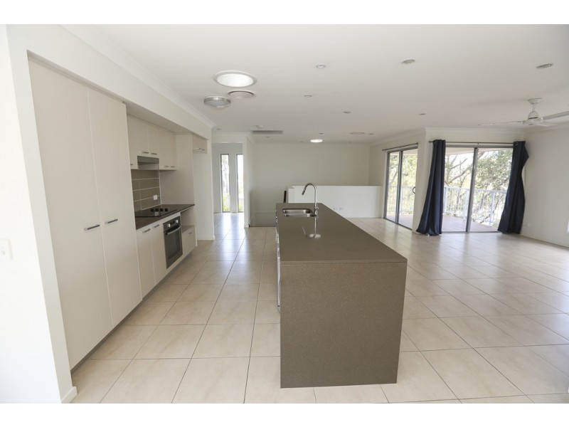 16 Scholes Way, Kirkwood QLD 4680