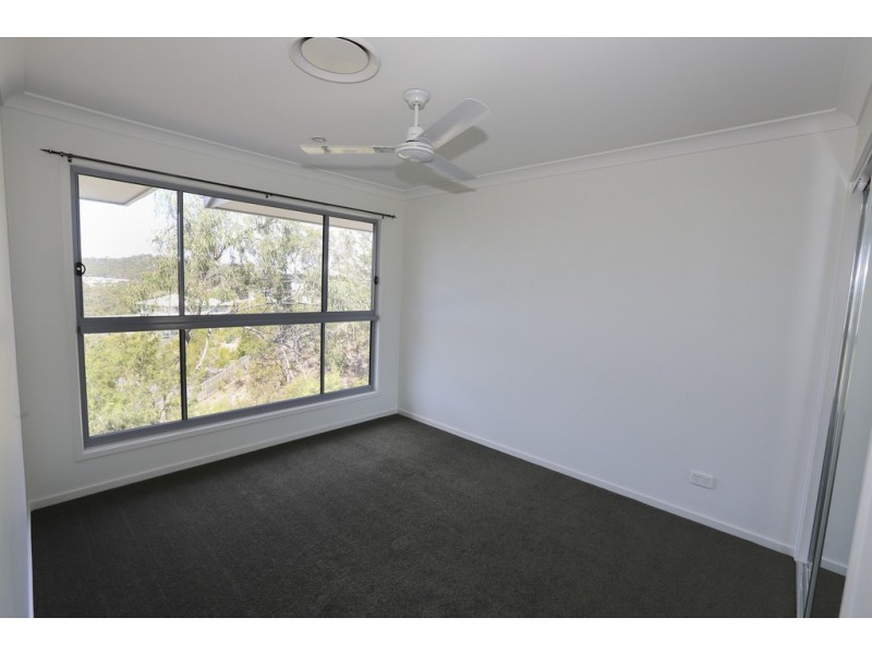 16 Scholes Way, Kirkwood QLD 4680